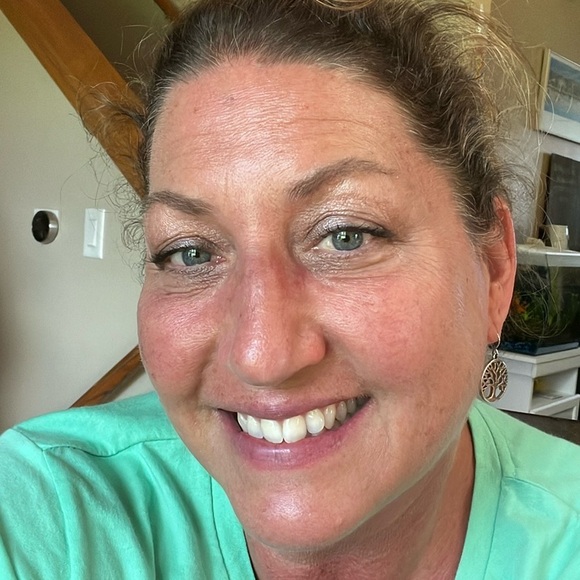 Posh Live with @jdol 🤗🩷🤗 - Picture 3 of 12